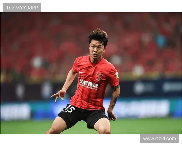 成都主场3-1领先新鹏城 胡荷韬破门姜至鹏染红